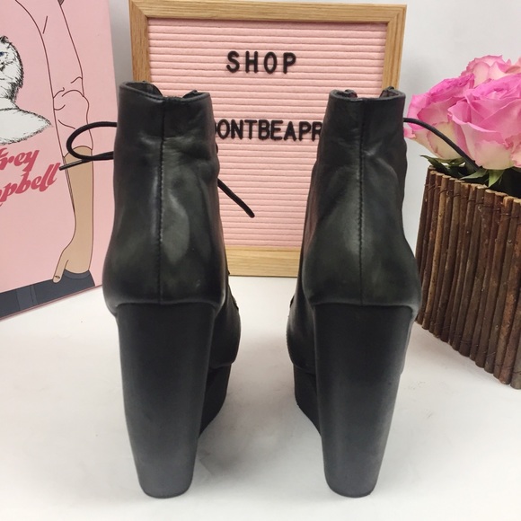 Jeffrey Campbell ‘Roxie’ Distressed Booties (Sz 5) - Picture 4 of 6